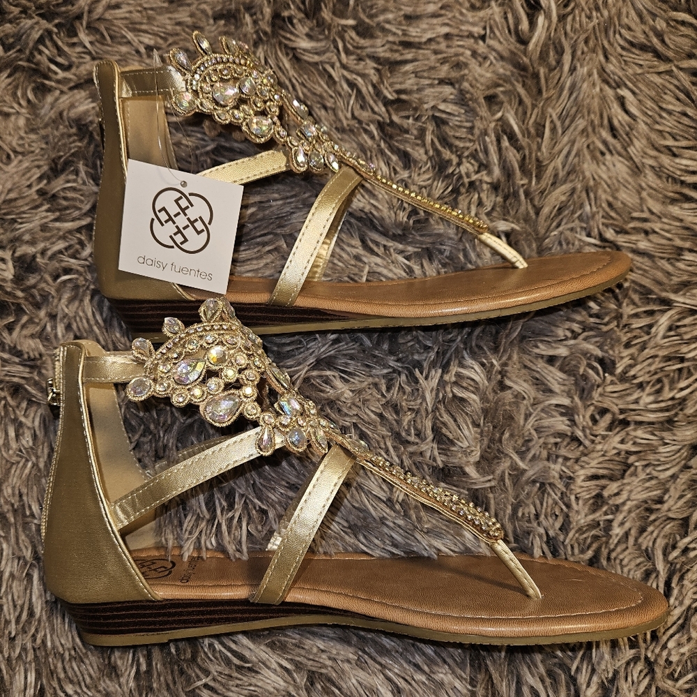 NWT | Daisy Fuentes | Jeweled Gold Sandals | Size 7.5 | Formal
